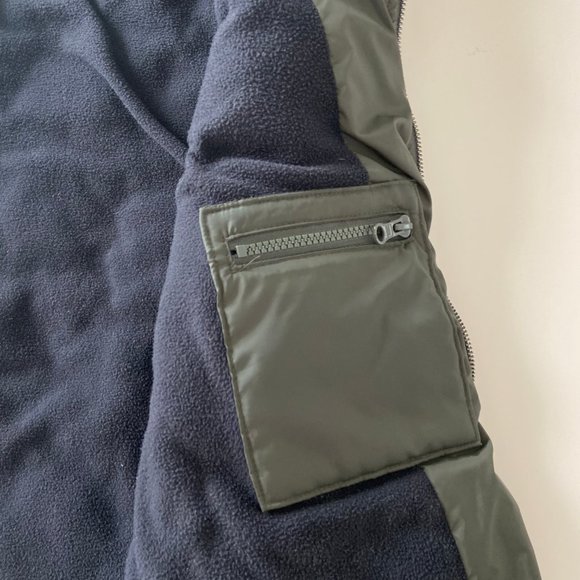 J. Crew Men's Primaloft Quilted Full Zip Vest Large - Picture 3 of 6